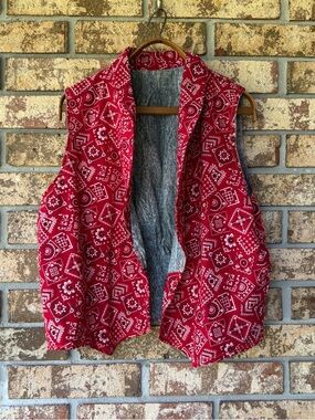 Handmade Open Vest Women’s Size Large Red & White Paisley Pattern Excellent!